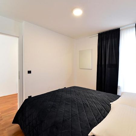 Lavir Apartment With Parking 자그레브 외부 사진