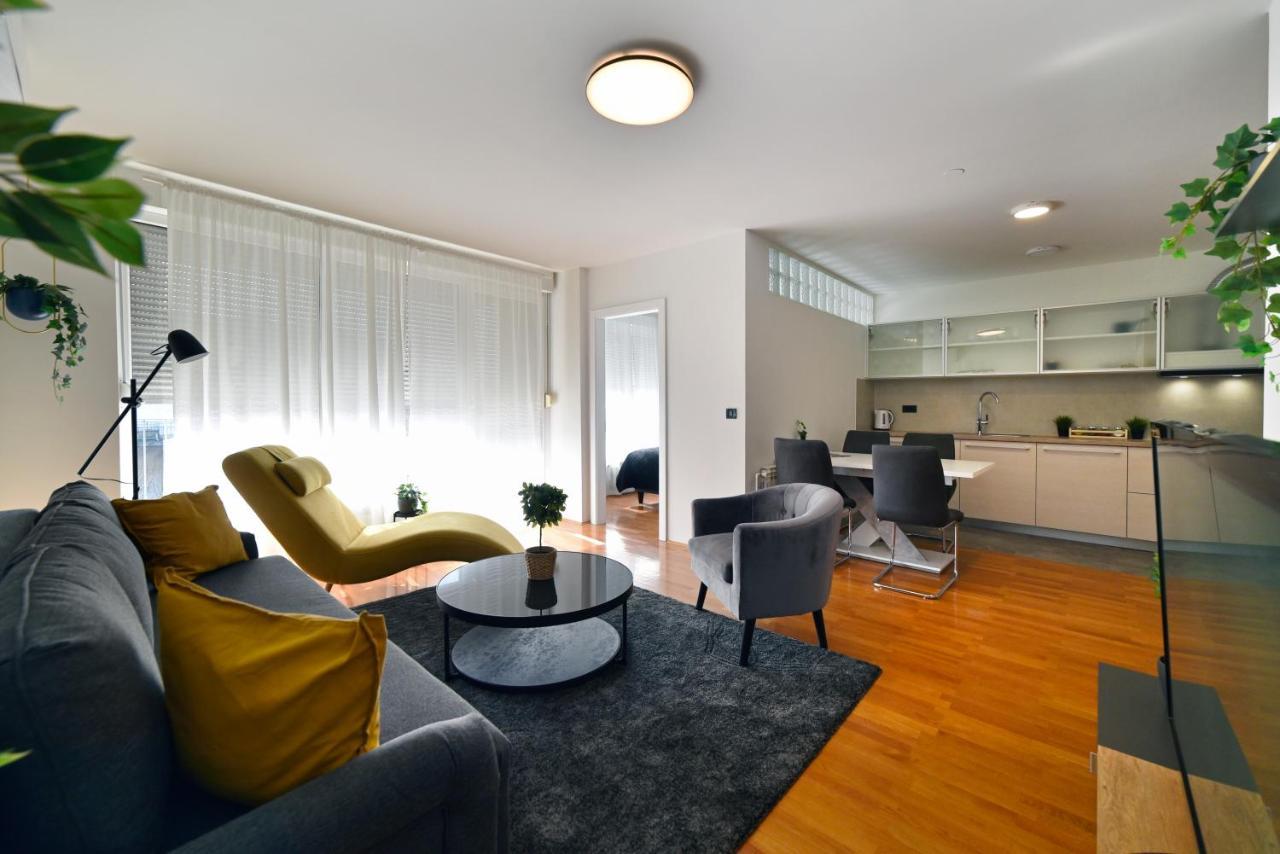Lavir Apartment With Parking 자그레브 외부 사진