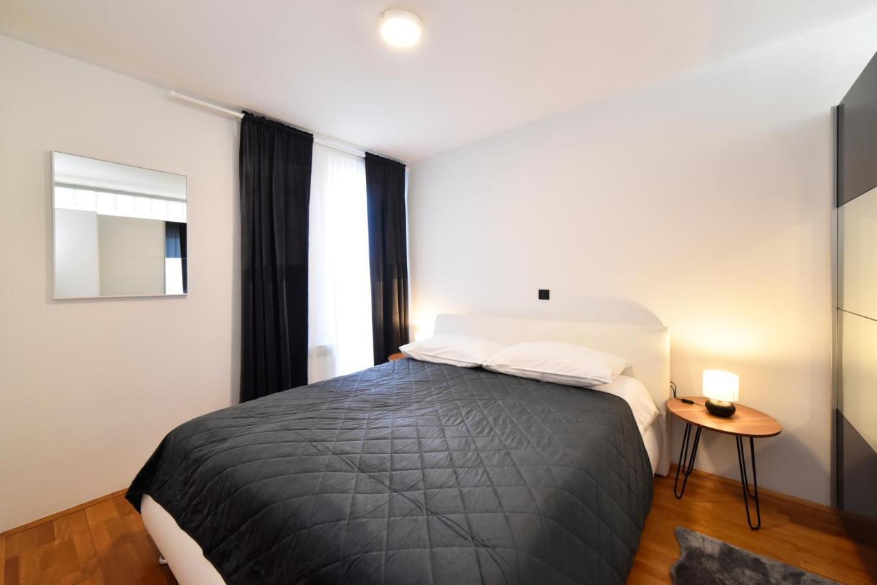 Lavir Apartment With Parking 자그레브 외부 사진